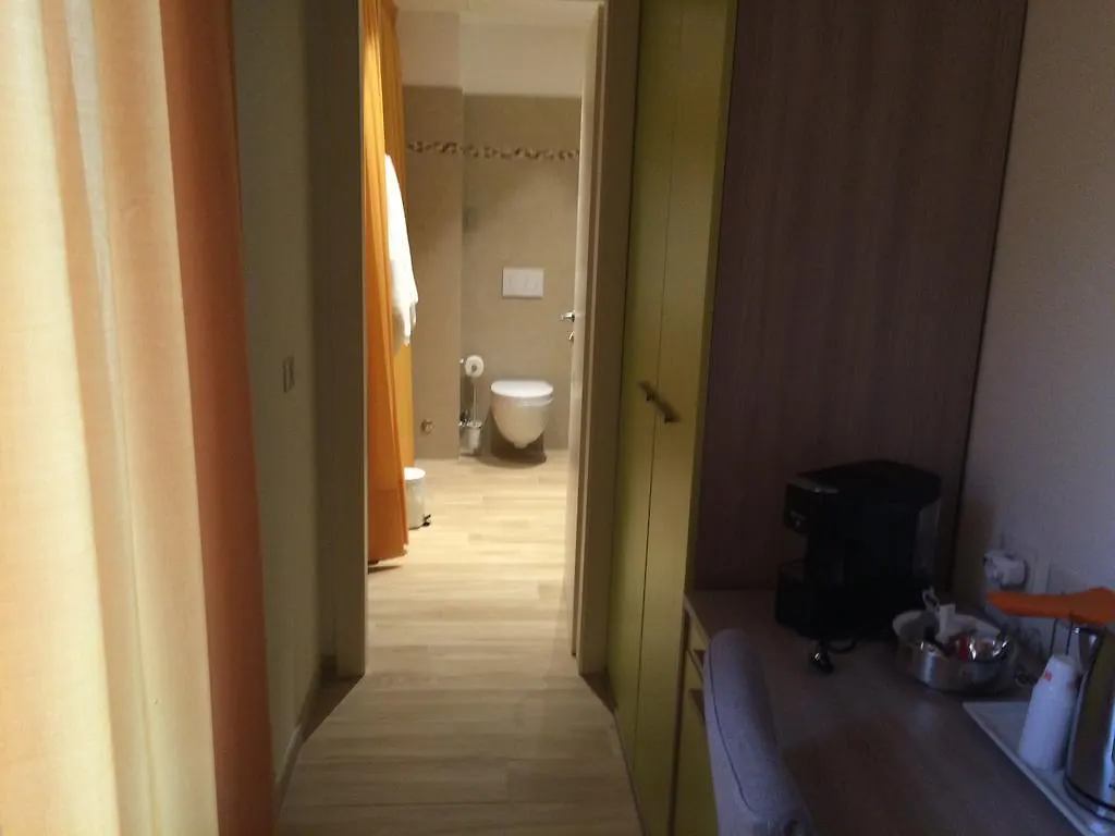 Enjoy Milano Hotel Guest house